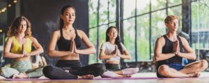 banner-web-page-cover-template-group-diversity-practicing-yoga-class_41418-3641